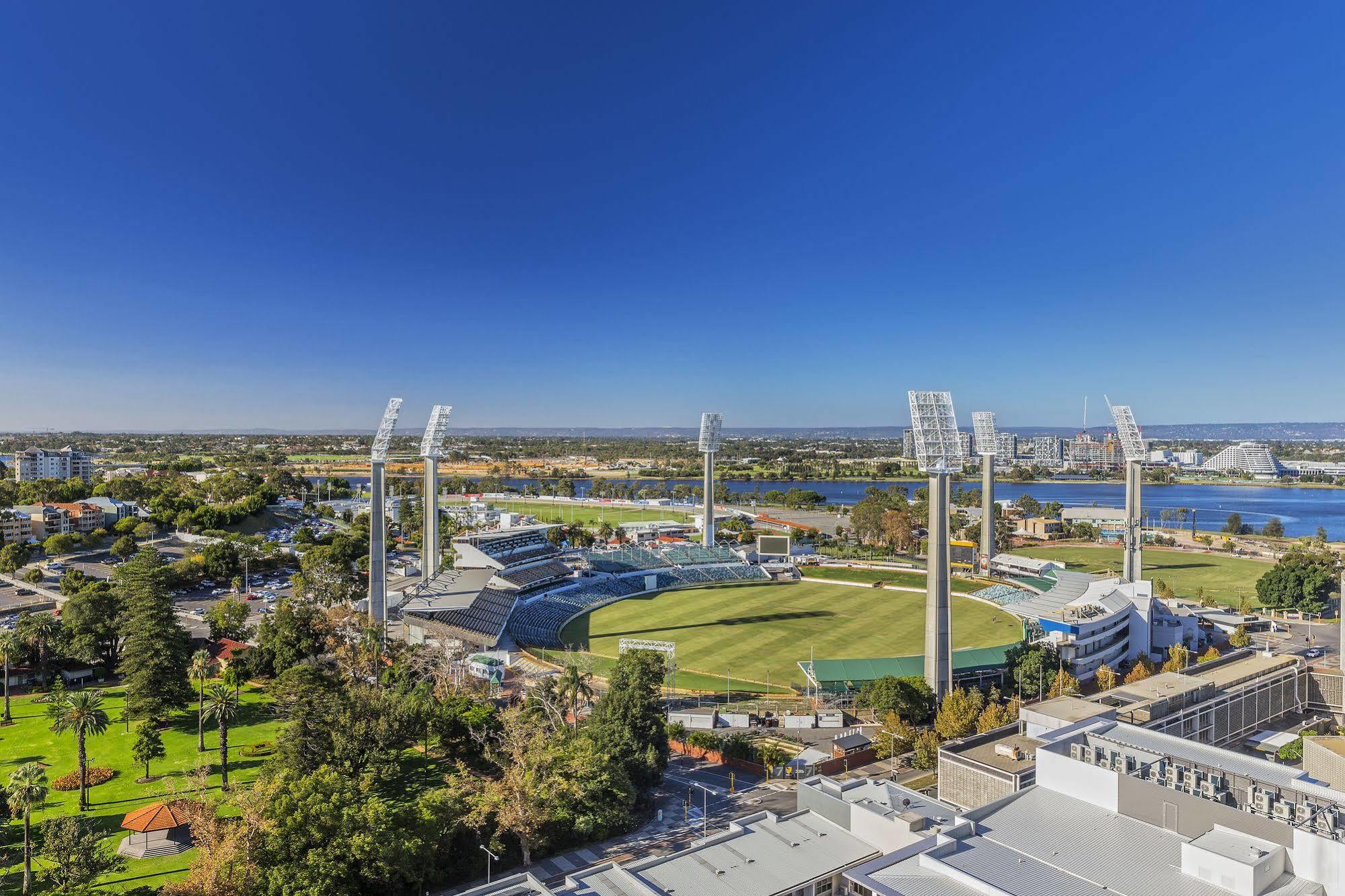 Fraser Suites Perth Exteriör bild The Adelaide Oval, the home of the Adelaide Crows