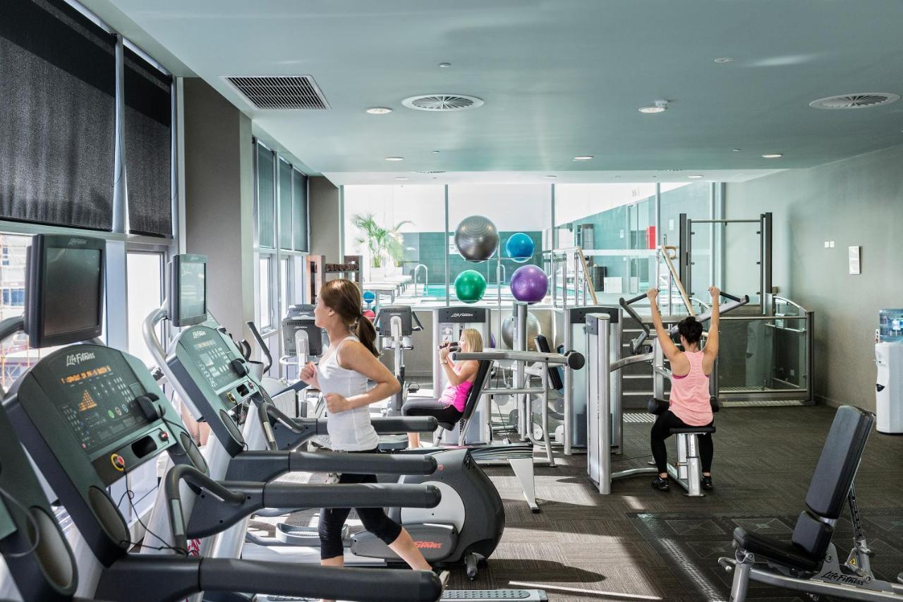 Fraser Suites Perth Exteriör bild The gym at the hotel