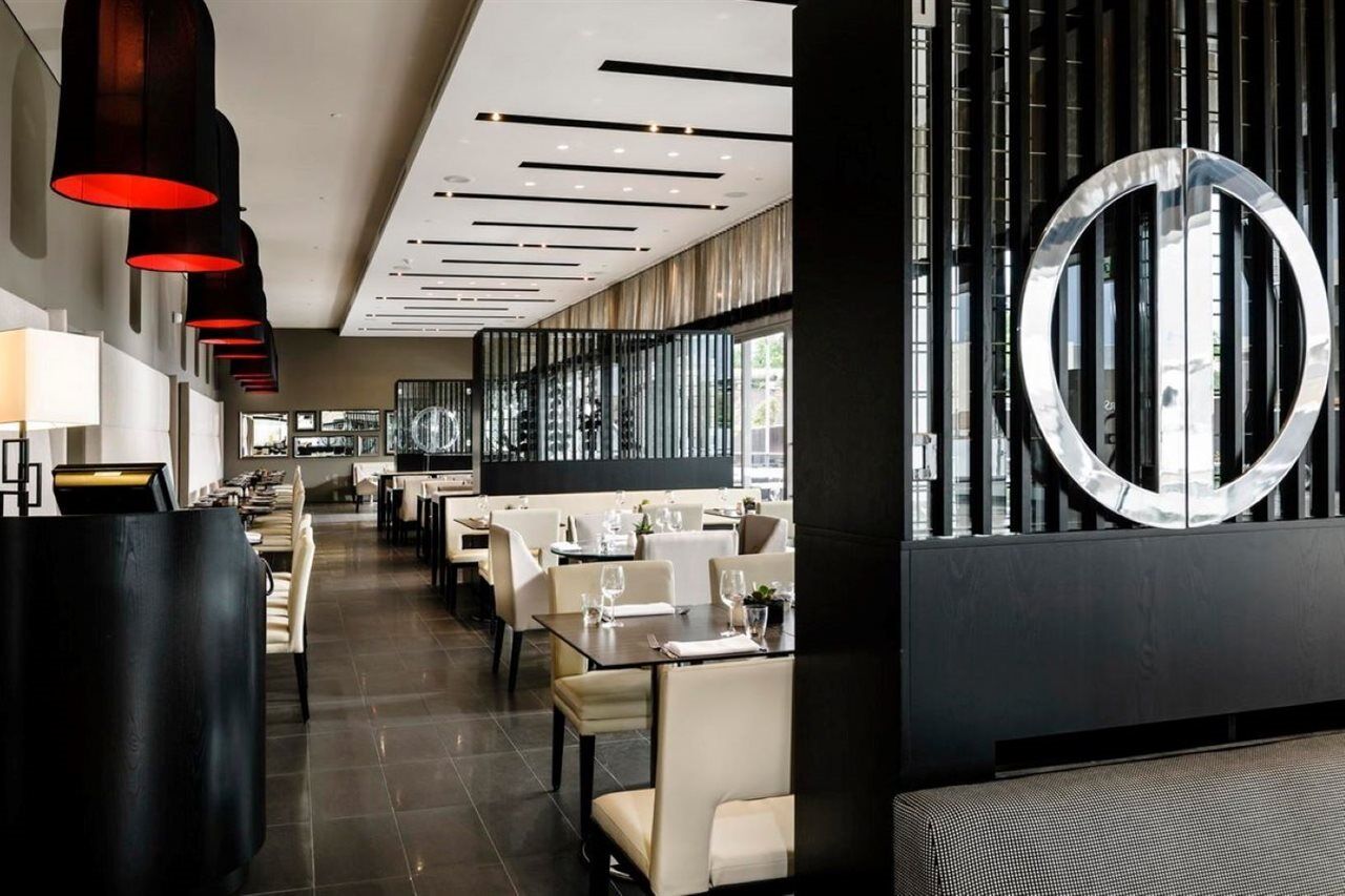 Fraser Suites Perth Exteriör bild Interior of the restaurant